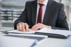 експертні послуги щодо законодавства